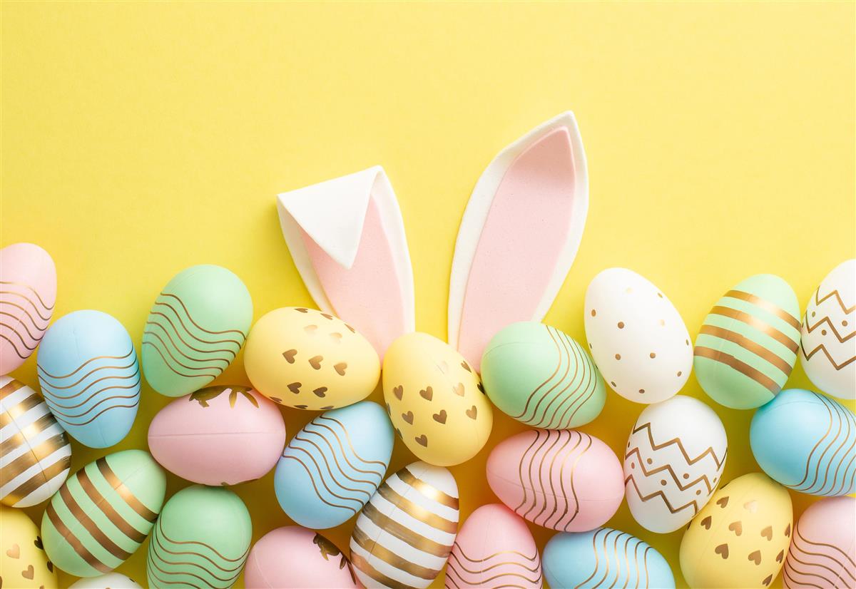 Illustrasjonsbilde av påskeegg og hare-øyre - Klikk for stort bilete